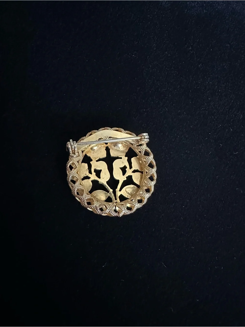 Vintage Gold Tone Floral Enamel Round Brooch - Multicolor
